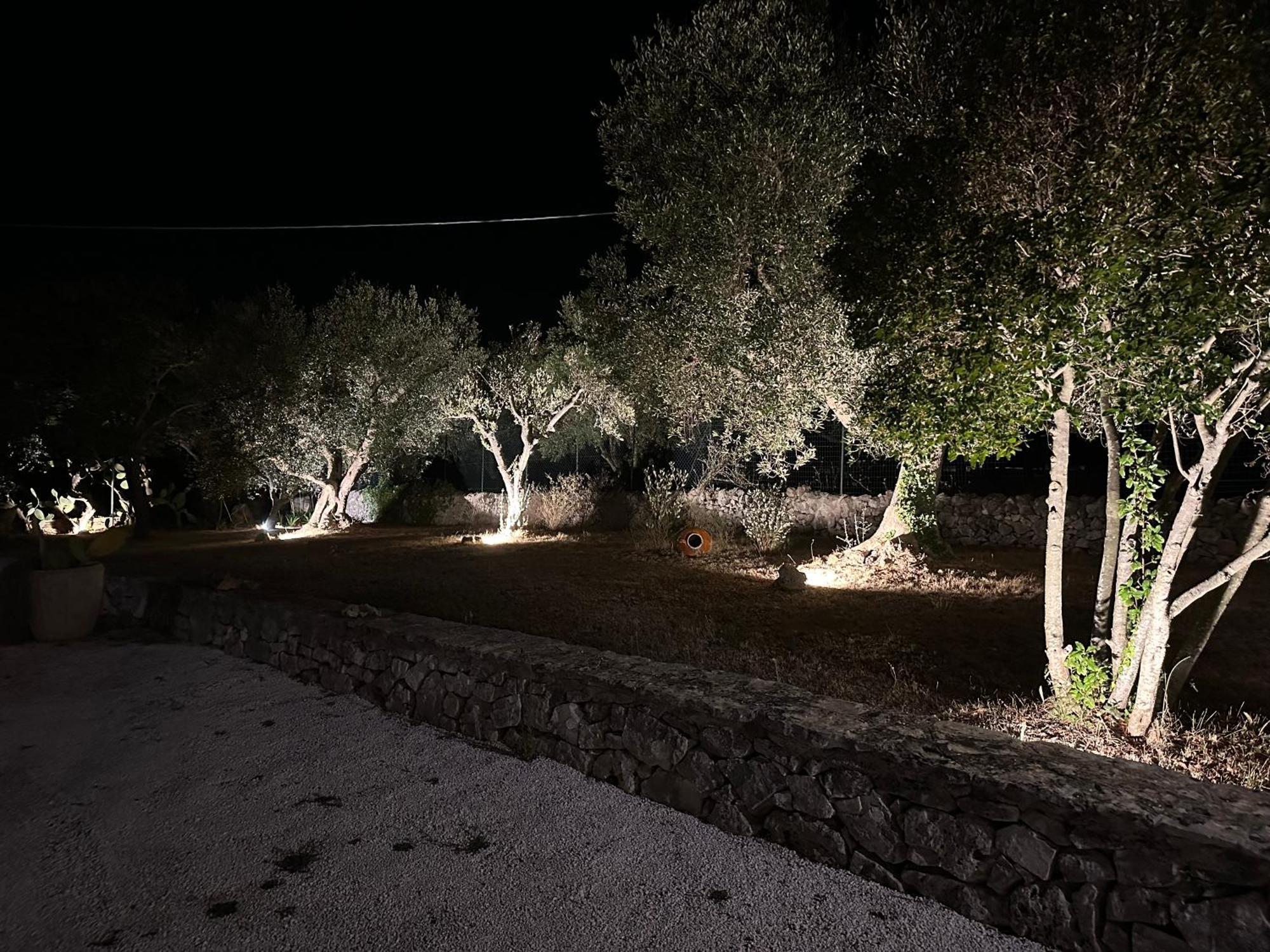 Trulli Santa Maria Odegitria Relais Guest House Остуни Екстериор снимка