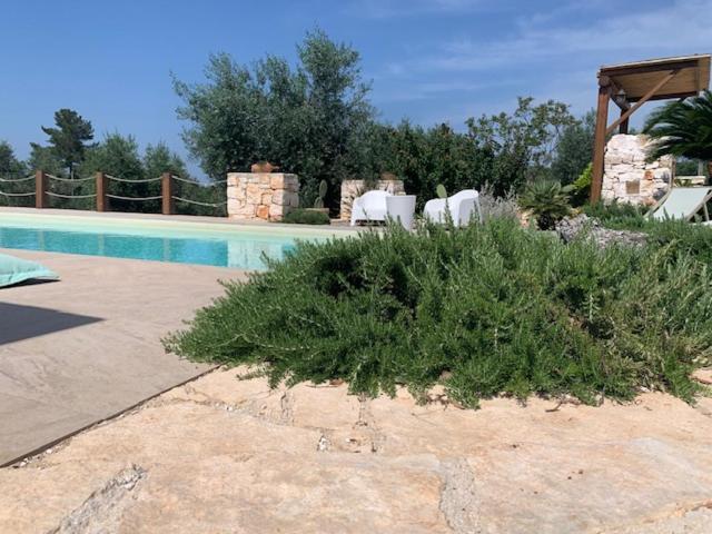 Trulli Santa Maria Odegitria Relais Guest House Остуни Екстериор снимка