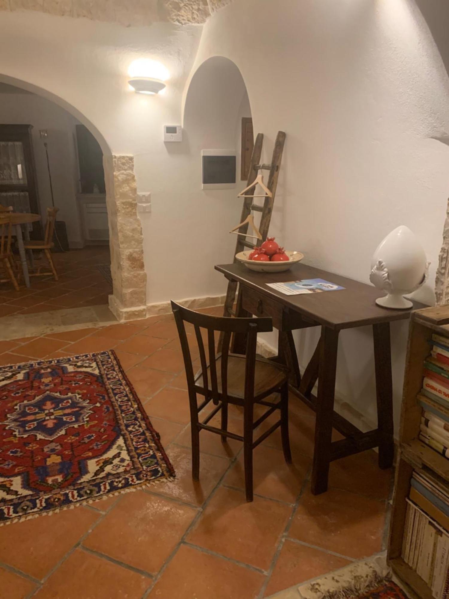 Trulli Santa Maria Odegitria Relais Guest House Остуни Екстериор снимка