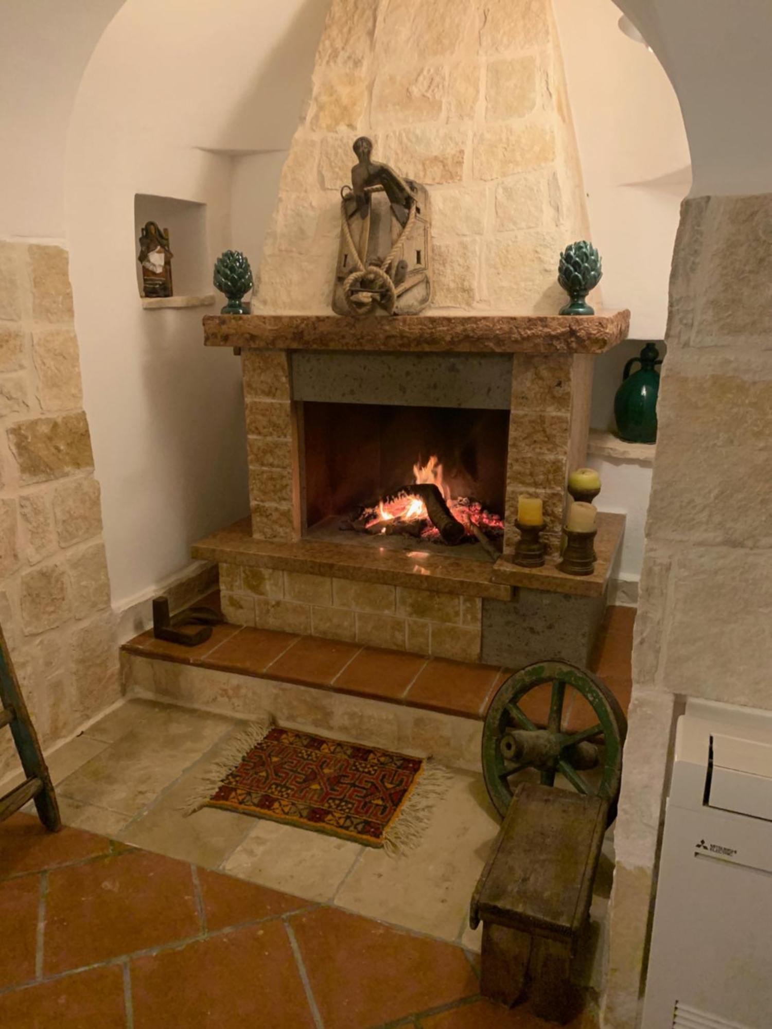 Trulli Santa Maria Odegitria Relais Guest House Остуни Екстериор снимка