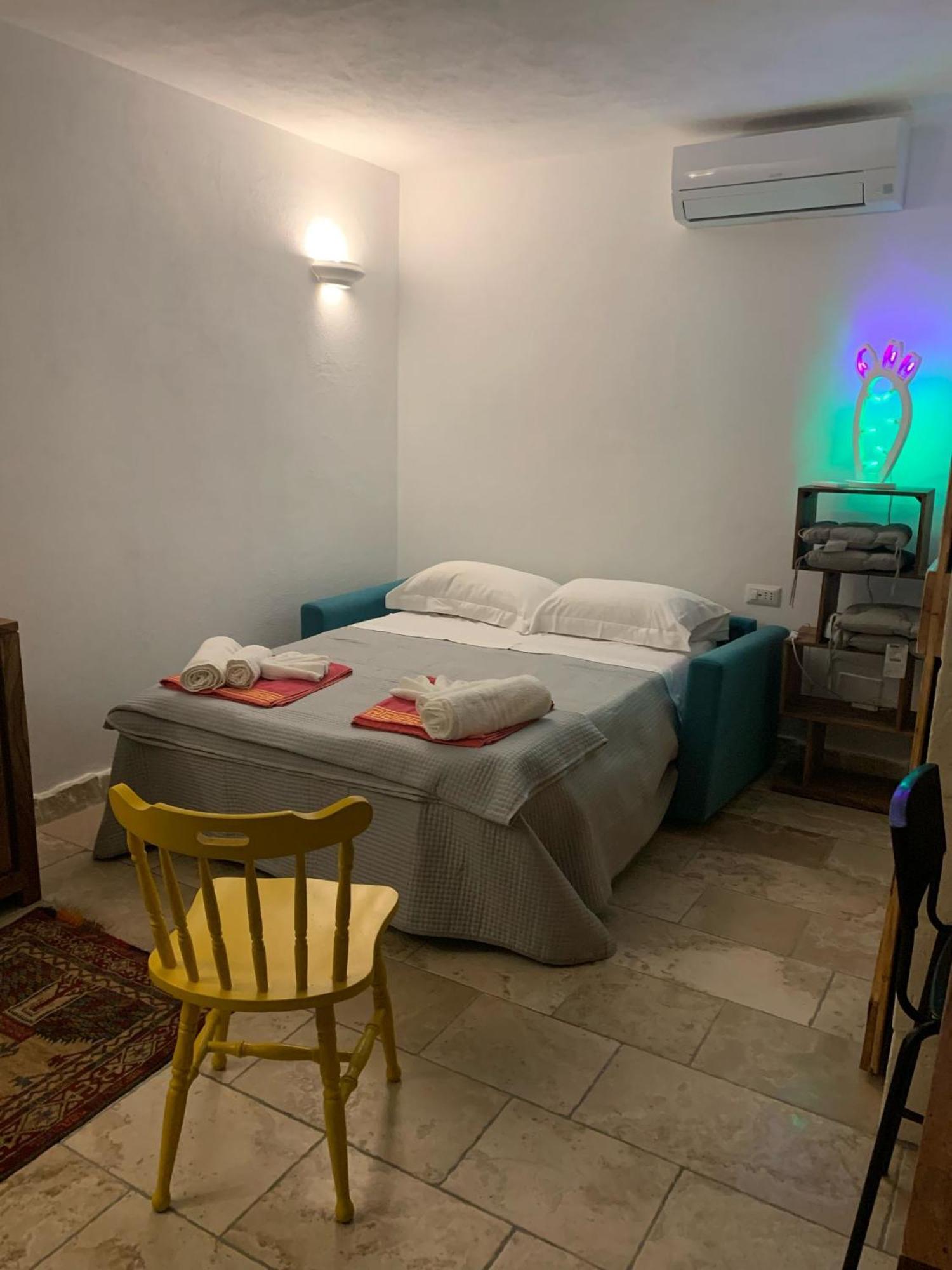 Trulli Santa Maria Odegitria Relais Guest House Остуни Екстериор снимка